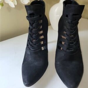 Elegant Black Women's Ankle Boots BCBG size 8